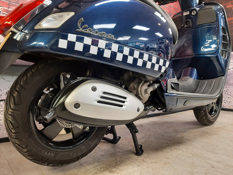 Vespa GTS300 2015 model blue