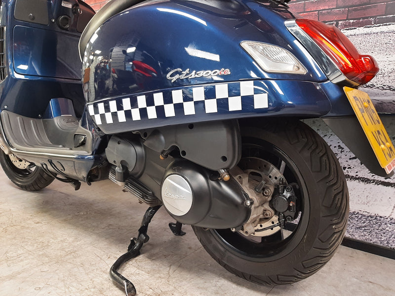 Vespa GTS300 2015 model blue