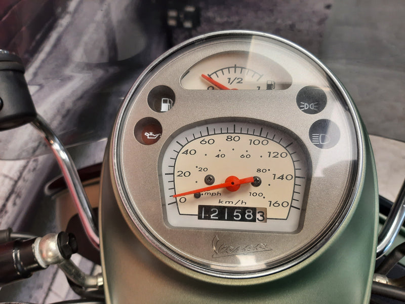 Vespa GTV 300 2018 Sei Giorni Model Green