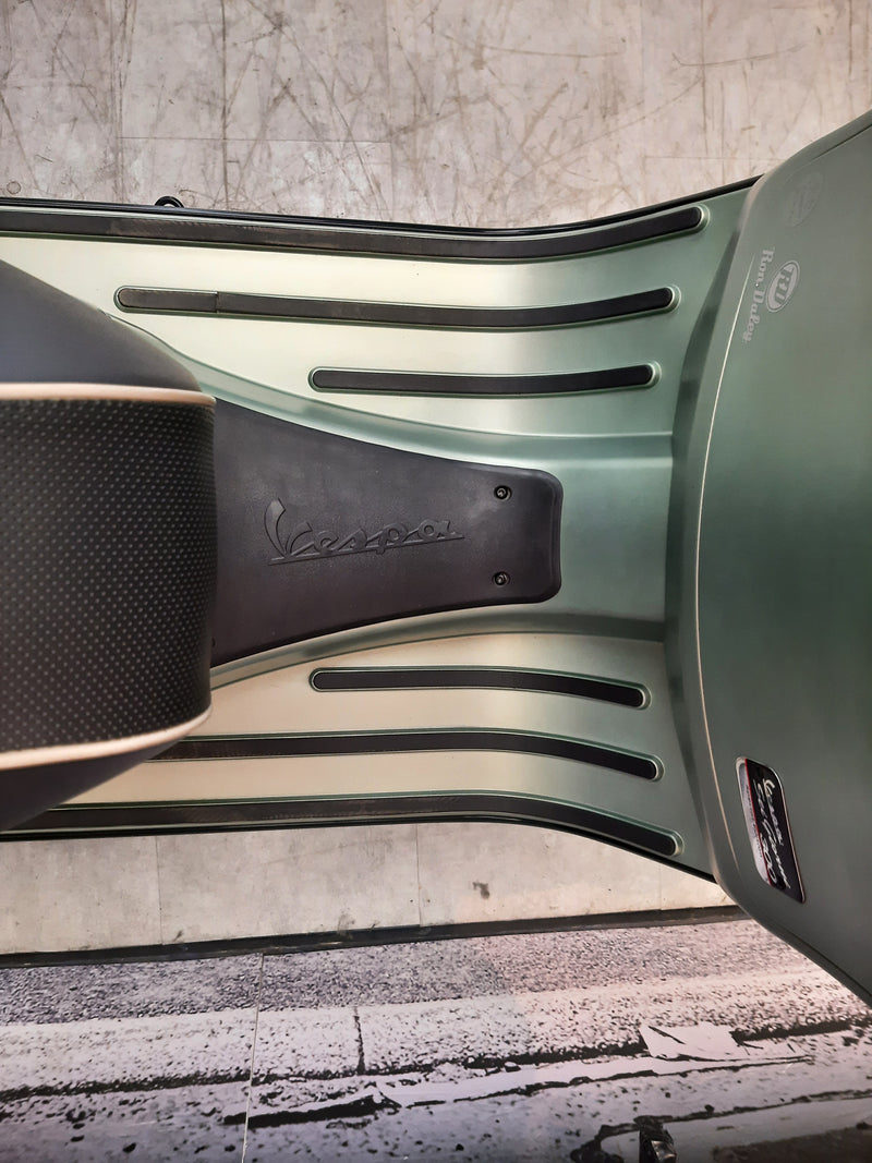Vespa GTV 300 2018 Sei Giorni Model Green
