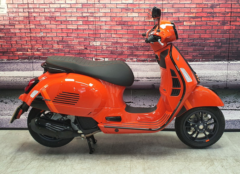 2024 Vespa GTS125 SuperSport  i-Get RST22 Arancio Impulsivo