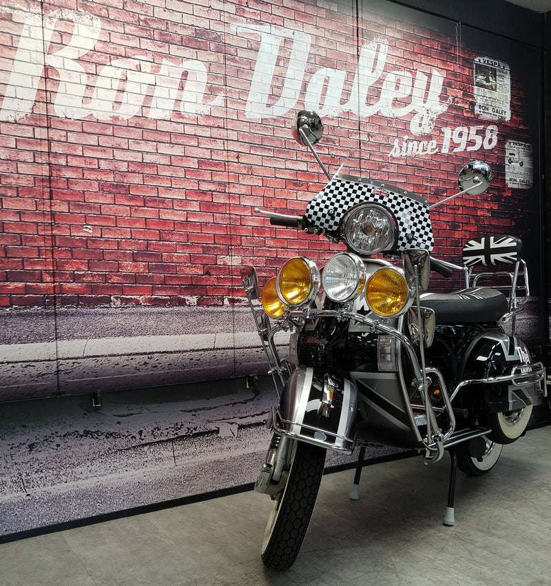 Ron Daley Vespa PX 125 Special No158