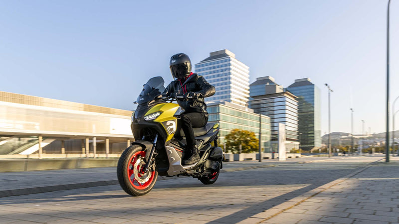 Aprilia SR GT 125 E5 - STEEL GREY 2024 £250 Saving Upon Registration